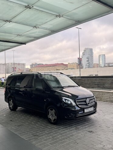Mercedes V 250 2017, 182,000 km - 2.0 l - Bakı