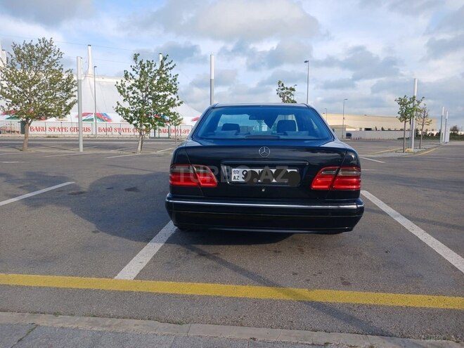 Mercedes E 280 2000, 207,000 km - 2.8 l - Bakı