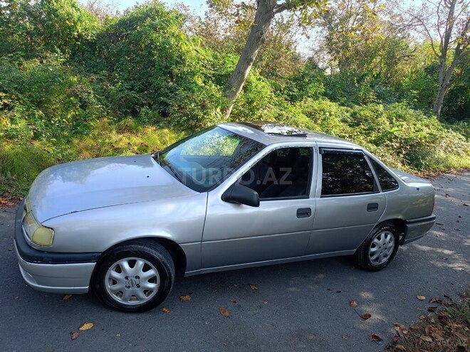 Opel Vectra 1993, 400,000 km - 2.0 l - Zaqatala