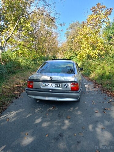 Opel Vectra 1993, 400,000 km - 2.0 l - Zaqatala