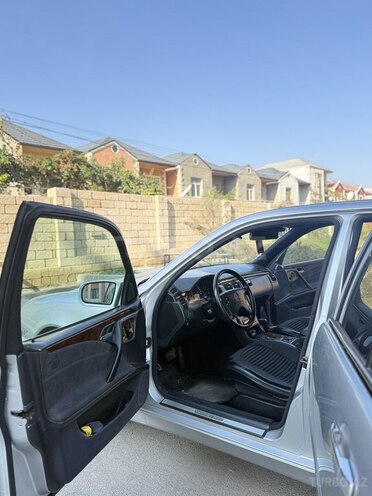 Mercedes E 270 1999, 373,870 km - 2.7 л - Bakı