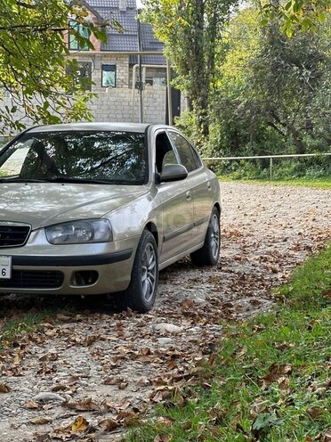 Hyundai Elantra 2001, 400,000 km - 1.6 л - Qusar