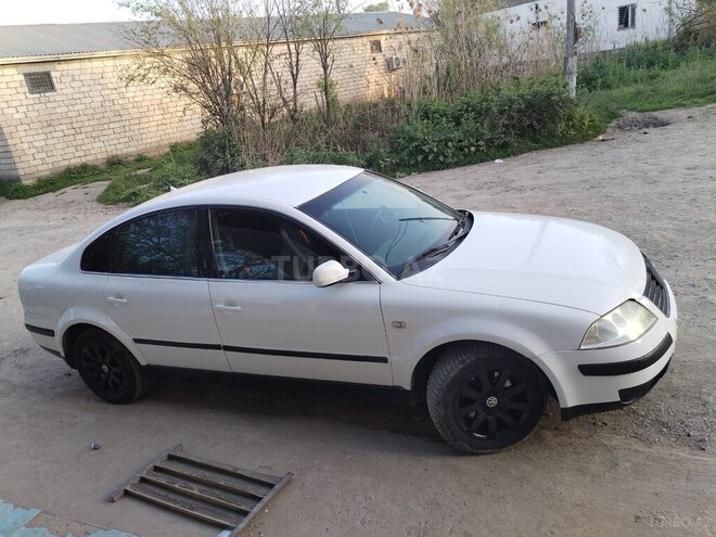 Volkswagen Passat 2001, 310,025 km - 2.0 л - Sabirabad