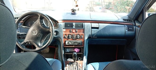 Mercedes E 230 1996, 558,364 km - 2.3 л - Sumqayıt