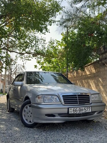 Mercedes C 180 1999, 432,084 km - 1.8 l - Yevlax
