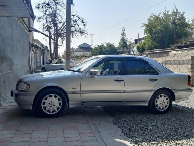 Mercedes C 180 1999, 432,084 km - 1.8 l - Yevlax