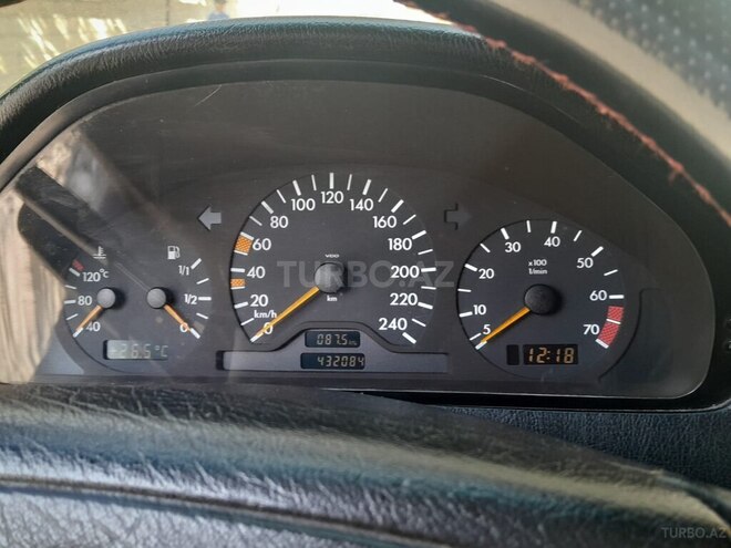 Mercedes C 180 1999, 432,084 km - 1.8 l - Yevlax