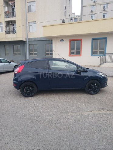 Ford Fiesta 2015, 111,498 km - 1.4 л - Bakı