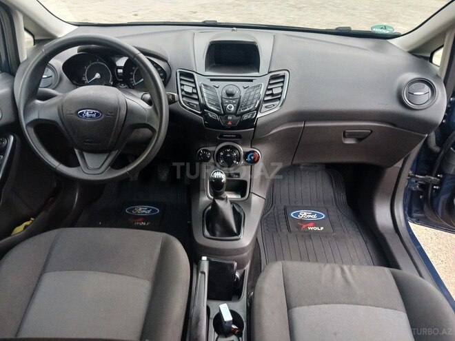 Ford Fiesta 2015, 111,498 km - 1.4 л - Bakı