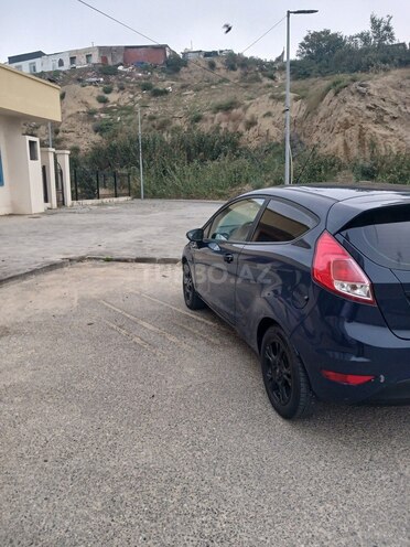 Ford Fiesta 2015, 111,498 km - 1.4 л - Bakı