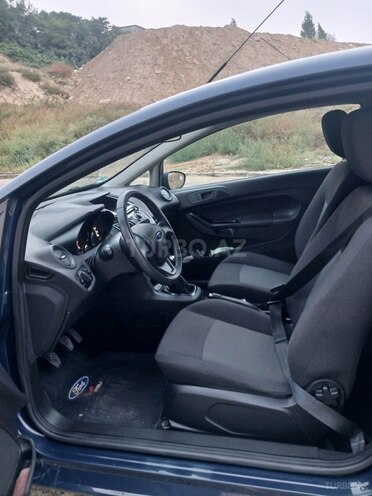 Ford Fiesta 2015, 111,498 km - 1.4 л - Bakı