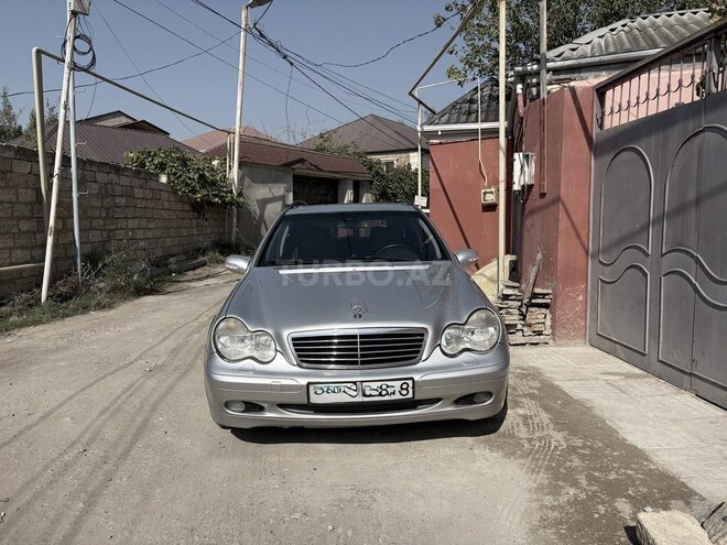 Mercedes C 200 2001, 585,000 km - 2.2 л - Sumqayıt