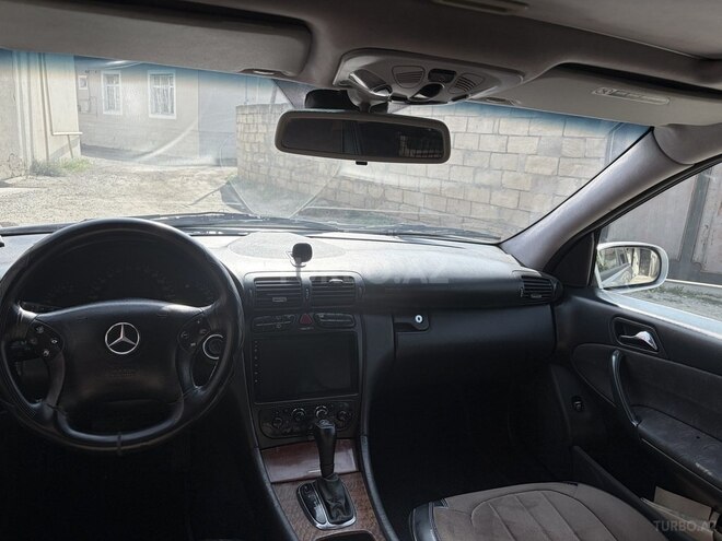 Mercedes C 200 2001, 585,000 km - 2.2 л - Sumqayıt