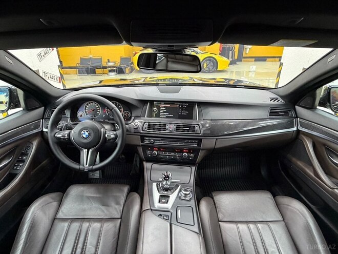BMW M5 2012, 74,000 km - 4.4 l - Bakı