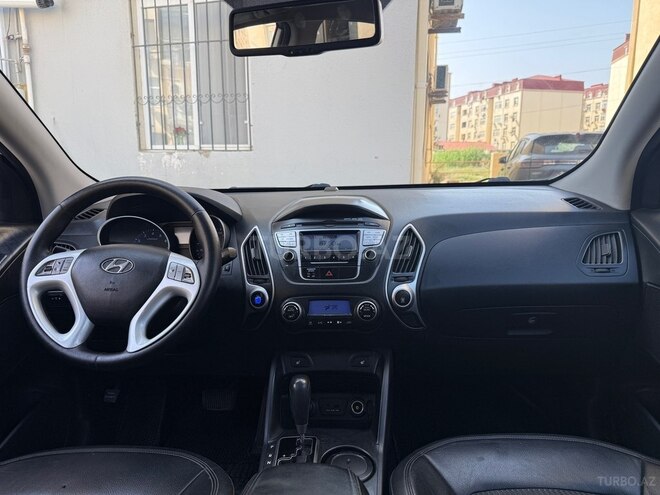 Hyundai ix35 2010, 230,000 km - 2.0 l - Bakı