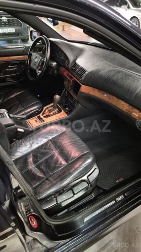 BMW 523 1998, 320,000 km - 2.5 л - Gəncə