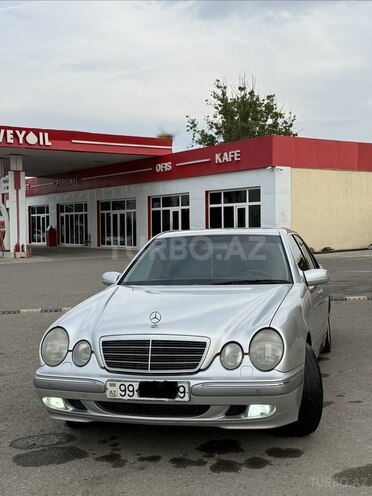 Mercedes E 220 2000, 500,000 km - 2.2 л - Qazax