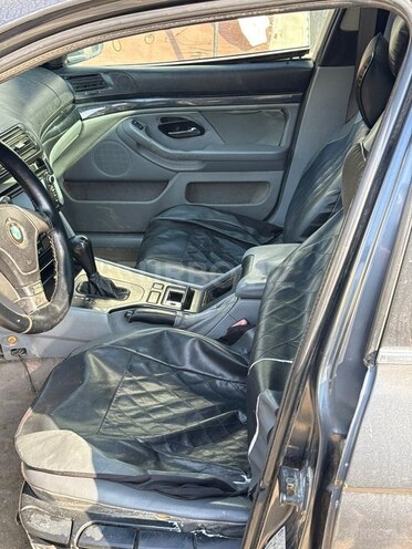 BMW 523 1997, 300,000 km - 2.5 l - Bakı