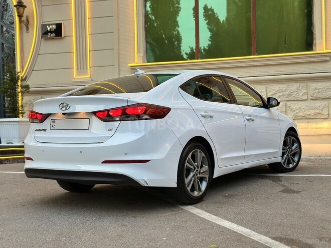 Hyundai Elantra 2018, 160,000 km - 1.6 l - Bakı