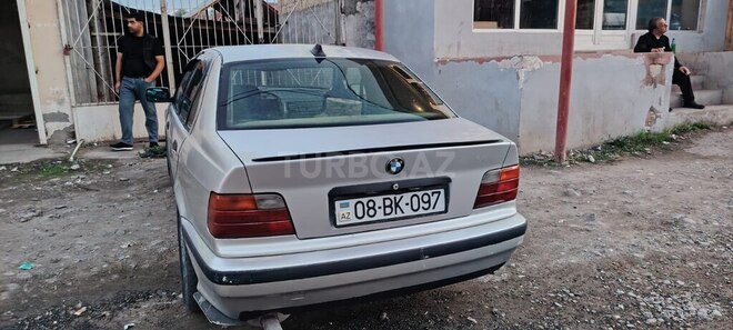 BMW 320 1992, 453,130 km - 2.0 l - Yevlax