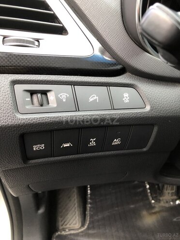 Hyundai Grand Santa Fe 2013, 261,196 km - 2.2 л - Zaqatala