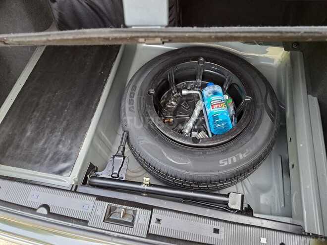 Mercedes E 240 2001, 149,000 km - 2.4 l - Bakı