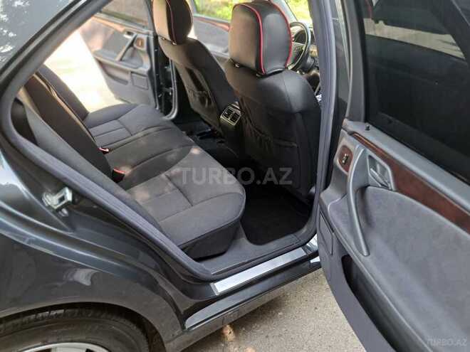 Mercedes E 240 2001, 149,000 km - 2.4 l - Bakı