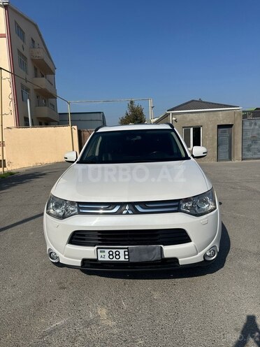 Mitsubishi Outlander 2015, 181,200 km - 3.0 l - Bakı