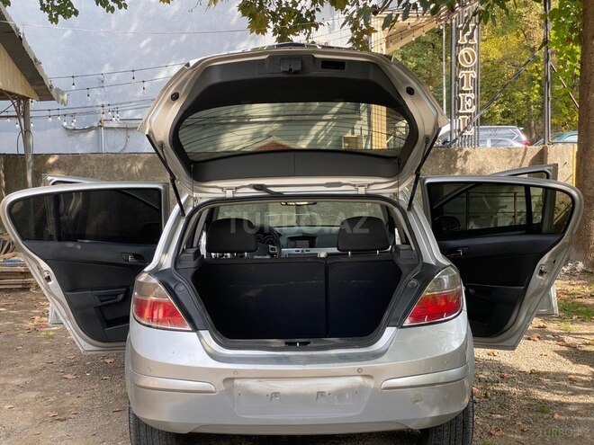 Opel Astra 2009, 313,000 km - 1.4 l - Qazax