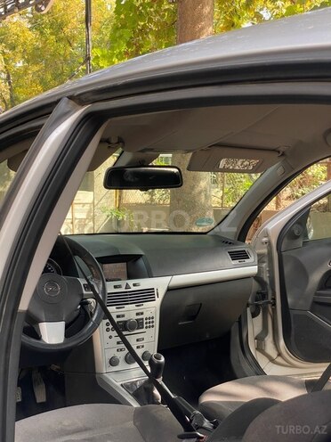 Opel Astra 2009, 313,000 km - 1.4 l - Qazax