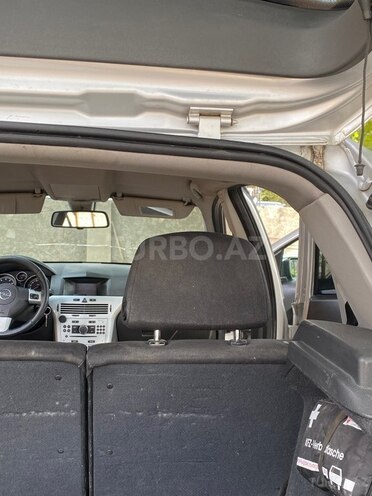 Opel Astra 2009, 313,000 km - 1.4 l - Qazax