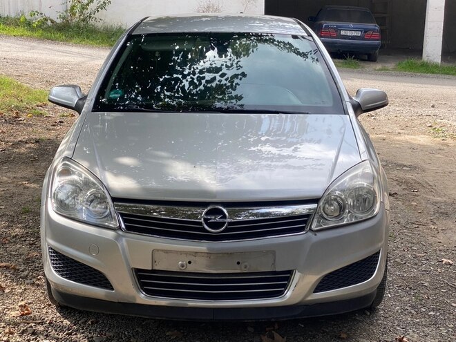 Opel Astra 2009, 313,000 km - 1.4 l - Qazax