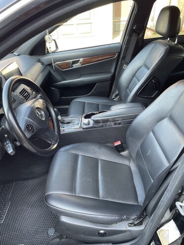 Mercedes C 300 4MATIC 2009, 280,000 km - 3.0 l - Bakı