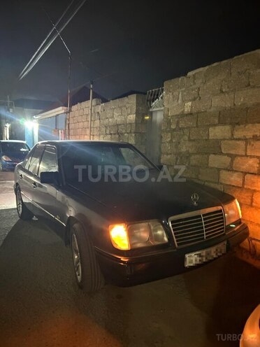 Mercedes E 220 1994, 418,866 km - 2.2 l - Bakı