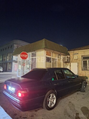Mercedes E 220 1994, 418,866 km - 2.2 l - Bakı