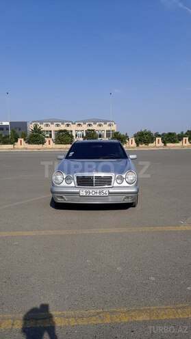 Mercedes E 200 1998, 267,000 km - 2.0 l - Gəncə