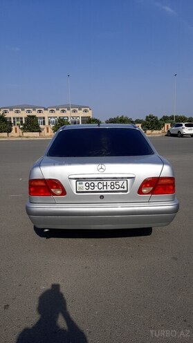 Mercedes E 200 1998, 267,000 km - 2.0 l - Gəncə