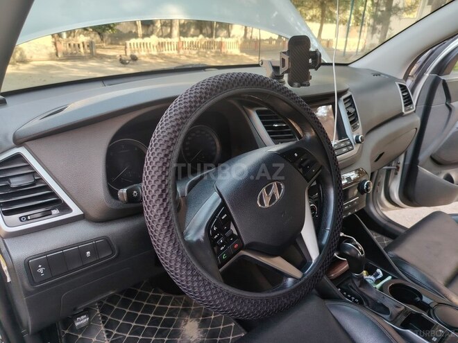 Hyundai Tucson 2015, 227,000 km - 1.7 l - Laçın