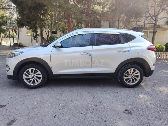Hyundai Tucson 2015, 227,000 km - 1.7 l - Laçın