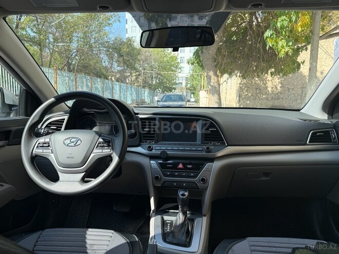 Hyundai Elantra 2018, 188,293 km - 2.0 л - Bakı