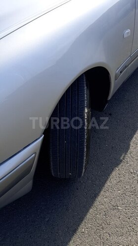 Mercedes E 200 1998, 267,000 km - 2.0 l - Gəncə