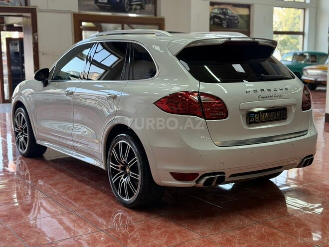 Porsche Cayenne Turbo 2012, 159,000 km - 4.8 l - Bakı