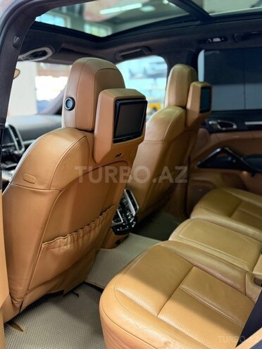 Porsche Cayenne Turbo 2012, 159,000 km - 4.8 l - Bakı