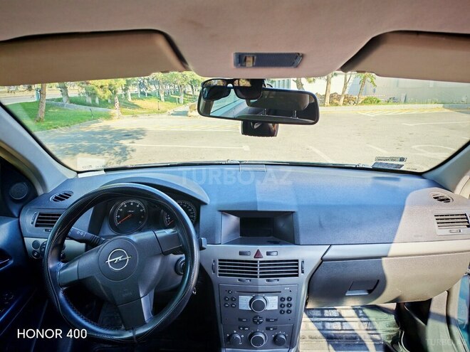 Opel Astra 2004, 285,000 km - 1.4 l - Bakı
