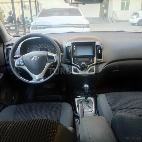 Hyundai i30 2010, 215,000 km - 2.0 l - Bakı