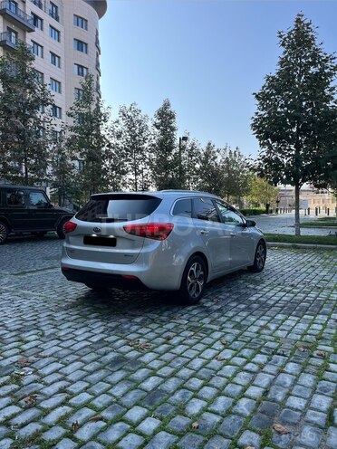 Kia  2015, 257,000 km - 1.6 l - Bakı
