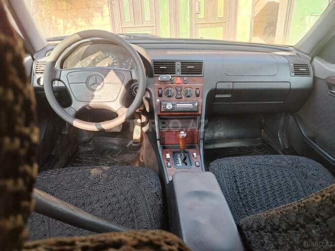 Mercedes C 220 1995, 235,780 km - 2.2 l - Bakı