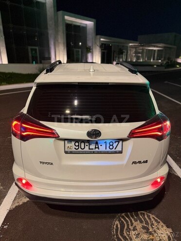 Toyota RAV4 2018, 96,000 km - 2.0 l - Bakı