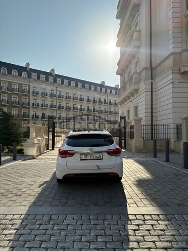Hyundai i40 2011, 223,000 km - 2.0 л - Bakı