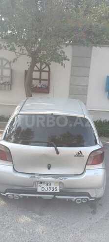 Toyota Vitz 2001, 299,000 km - 1.0 л - Bakı